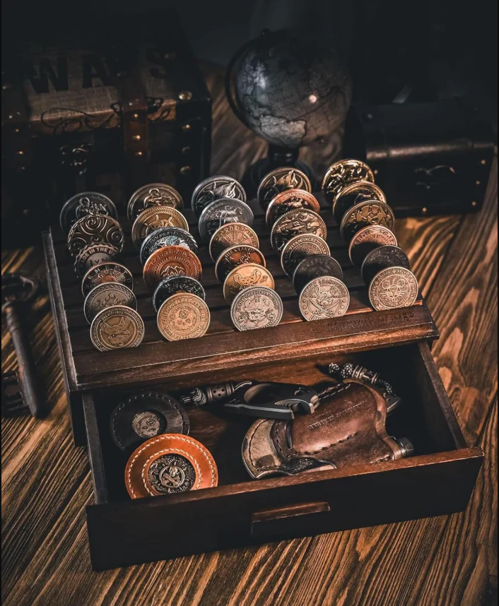 Glass Coin Case - Image 4